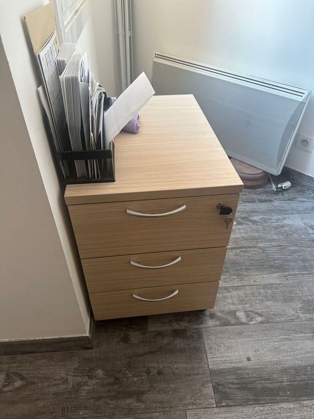 MOBILIER DE BUREAUX Meubles