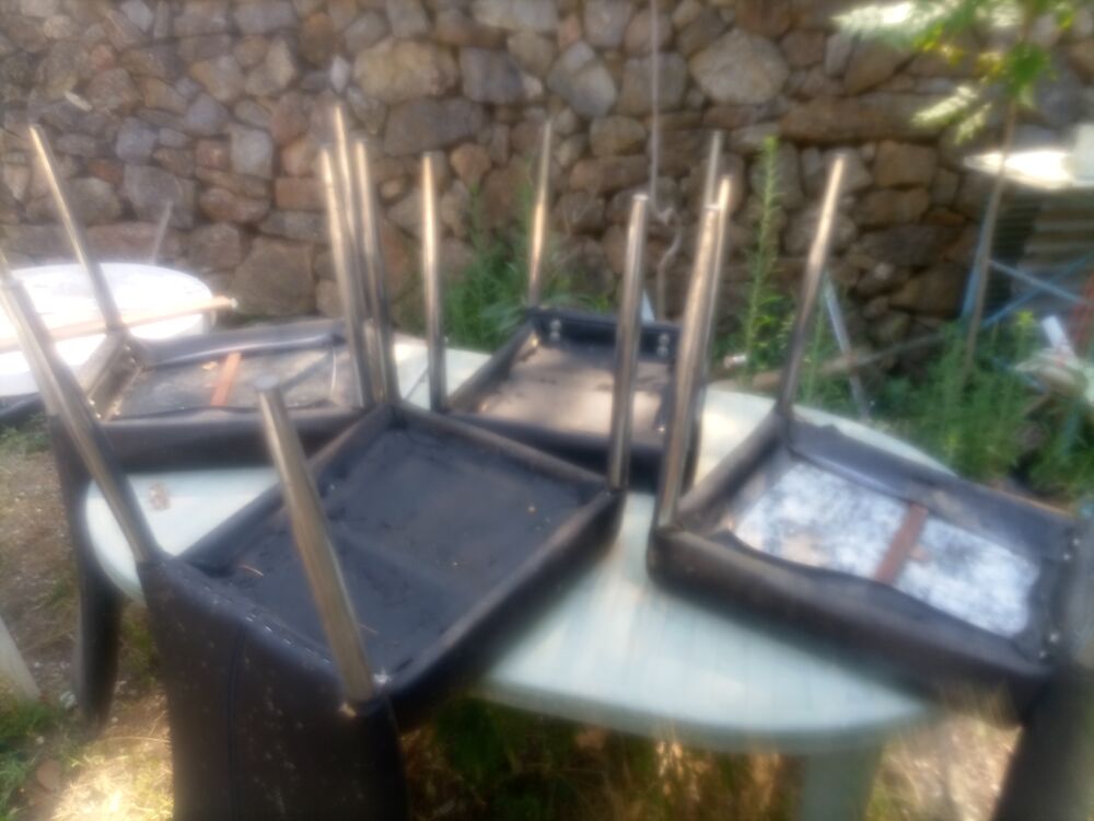 LOT 4 chaises salle a manger Meubles
