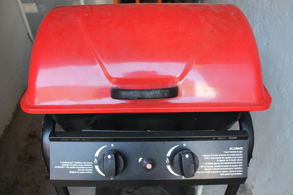 BARBECUE SERVI 3 FOIS Electroménager
