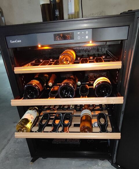 CAVE A VIN : EUROCAVE 0 La Ciotat (13)