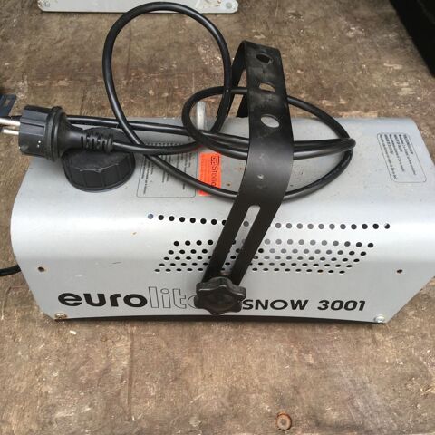 machine � neige SNOW 3001 Eurolite 70 Saint-Jean-de-Braye (45)