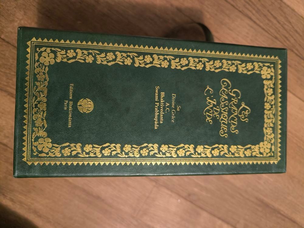 3 Livres LES GRANDS CLASSIQUES DE L'INDE Sa Divine Gr&acirc;ce Livres et BD