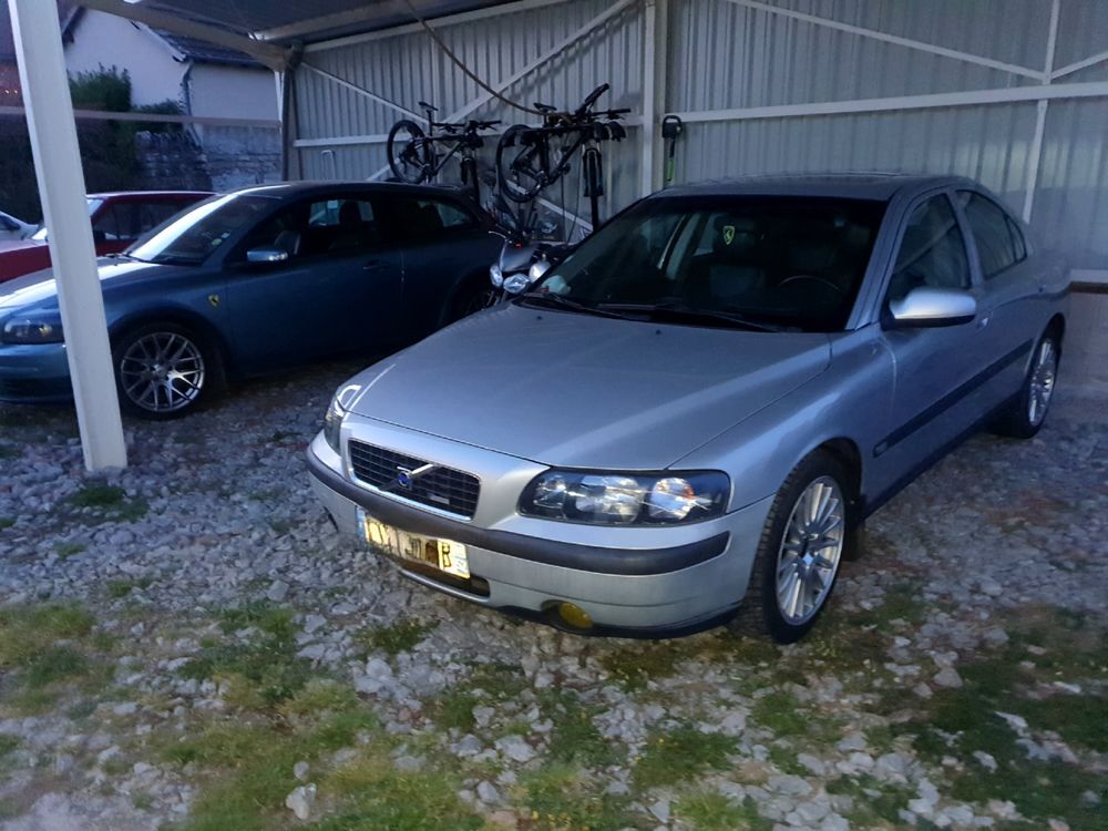 S60 2.4T Summum Geartronic A 2001 occasion 71120 Vendenesse-l&egrave;s-Charolles