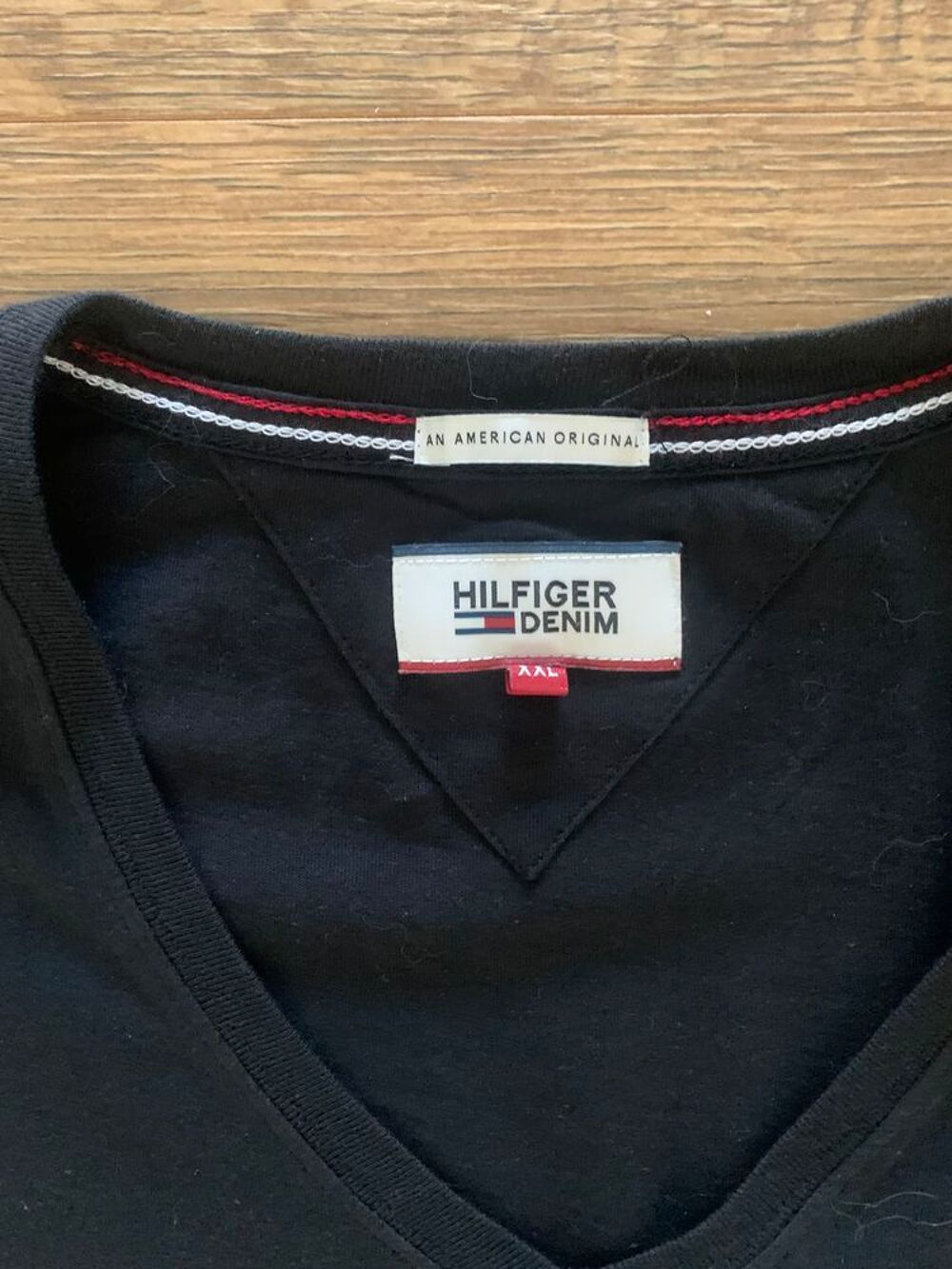 Tee shirt homme " Tommy Hilfiger " Vêtements