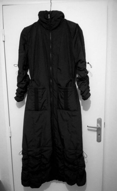 
Doudoune longe noire marque Liliane H 90 La Chapelle-Saint-Mesmin (45)