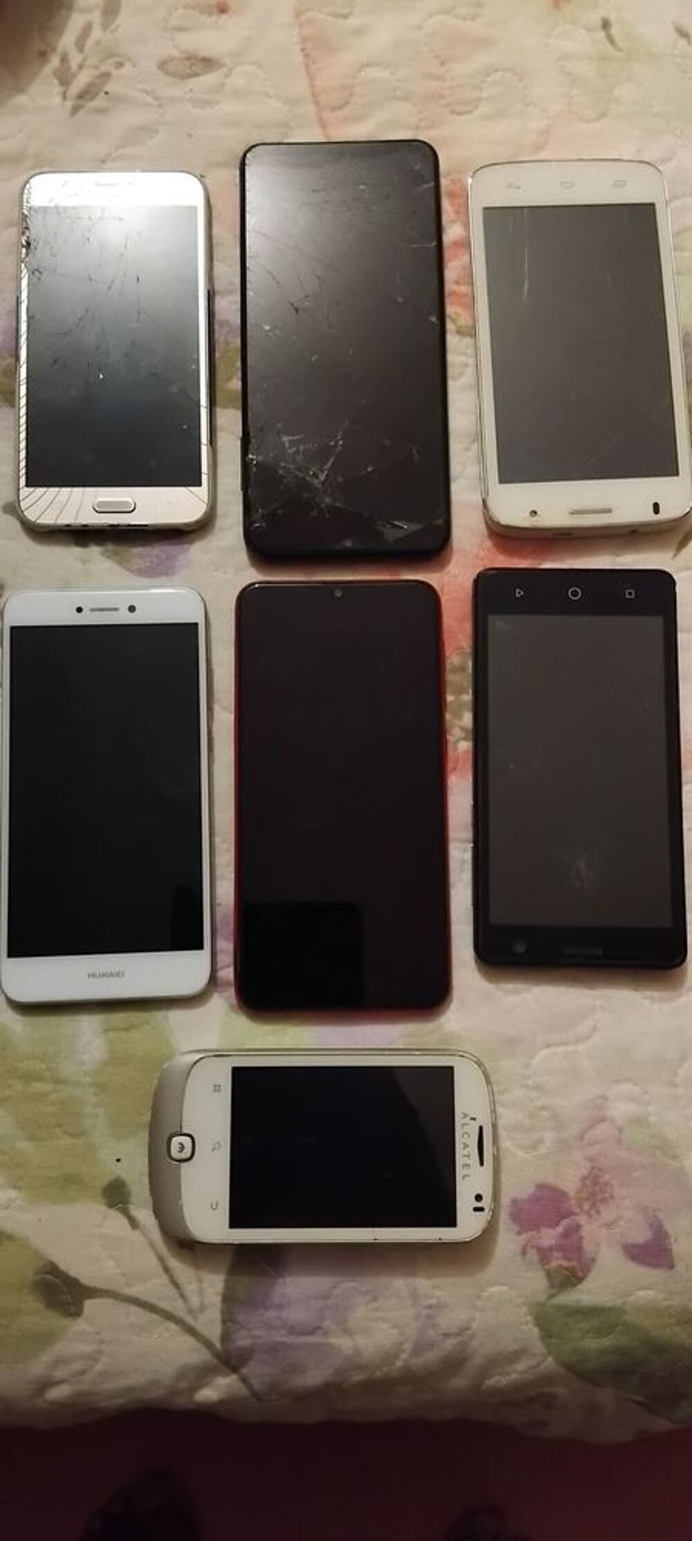 DE PLUSIEURS TELEPHONES SAMSUNG/LOGICOM/ECHO Téléphones et tablettes