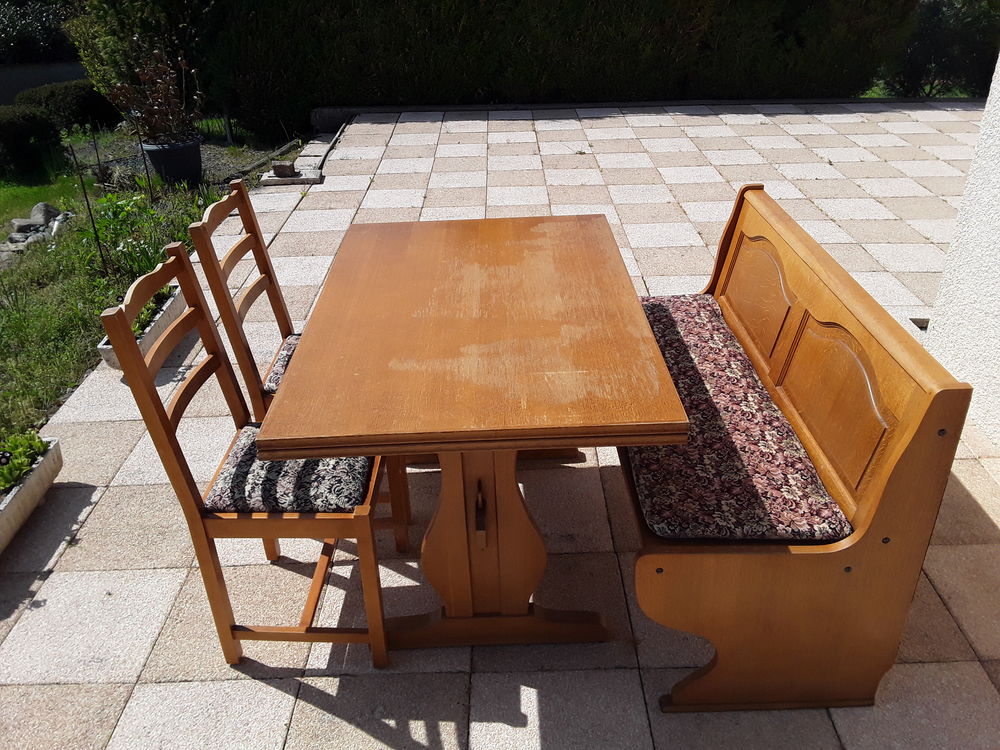 Ensemble table chaise banc avec coffre Meubles