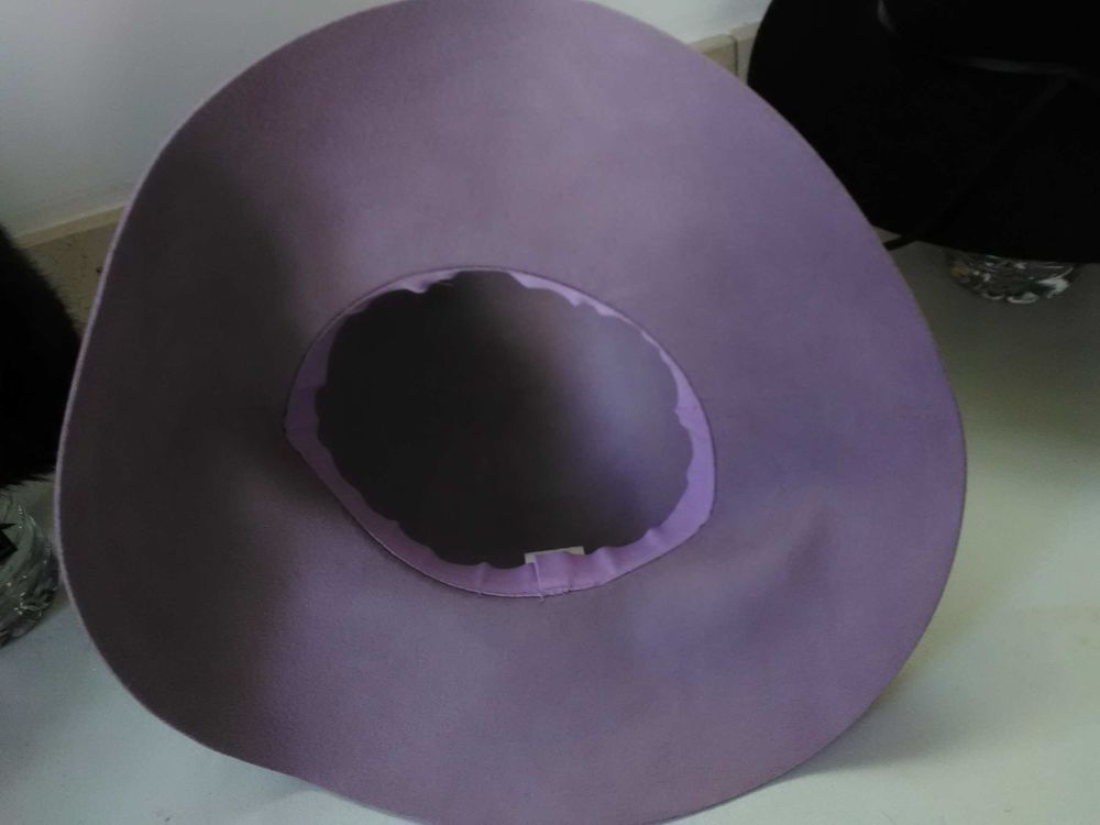 Chapeaux pour Dames (5) / &agrave; l'unit&eacute; Vêtements