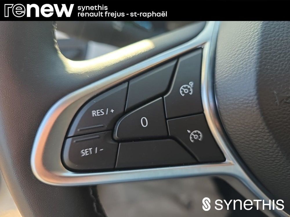 Clio V Clio E-Tech full hybrid 145 Evolution 2023 occasion 83600 Fr&eacute;jus