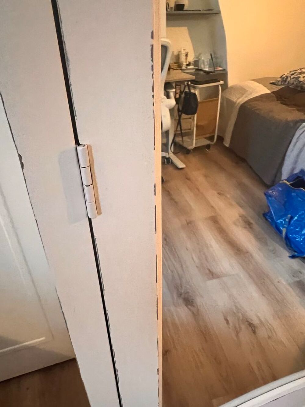 Armoire bonneti&egrave;re Maisons du Monde ELISA blanche avec miroir Meubles