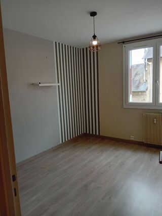  Appartement à louer 3 pièces 65 m²