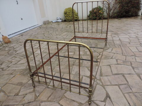 LIT D'ANTIQUAIRE (1 personne) EN LAITON DORE 100 Le Mans (72)