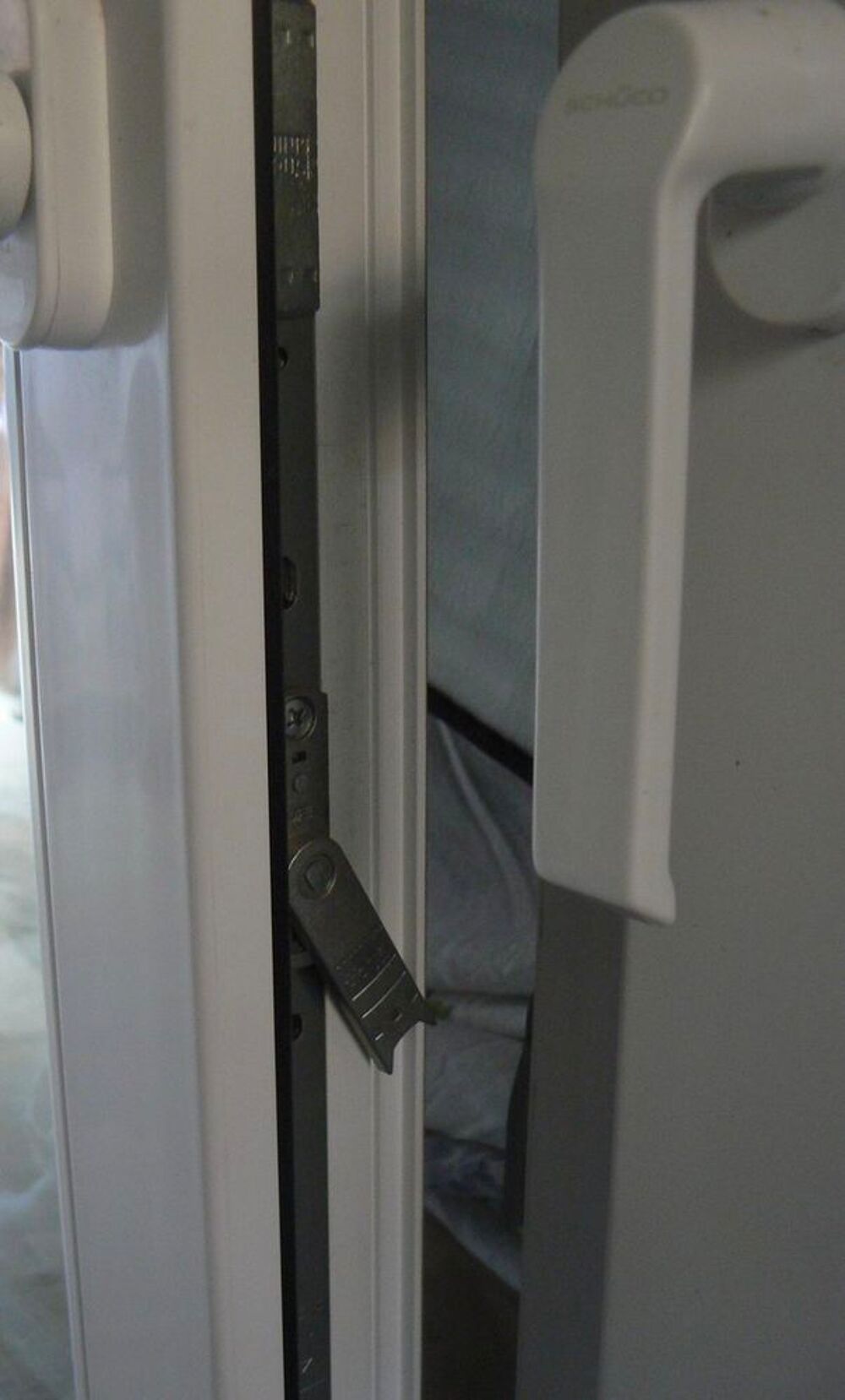 Fen&ecirc;tre double vitrage en PVC gris argent 7001 Bricolage