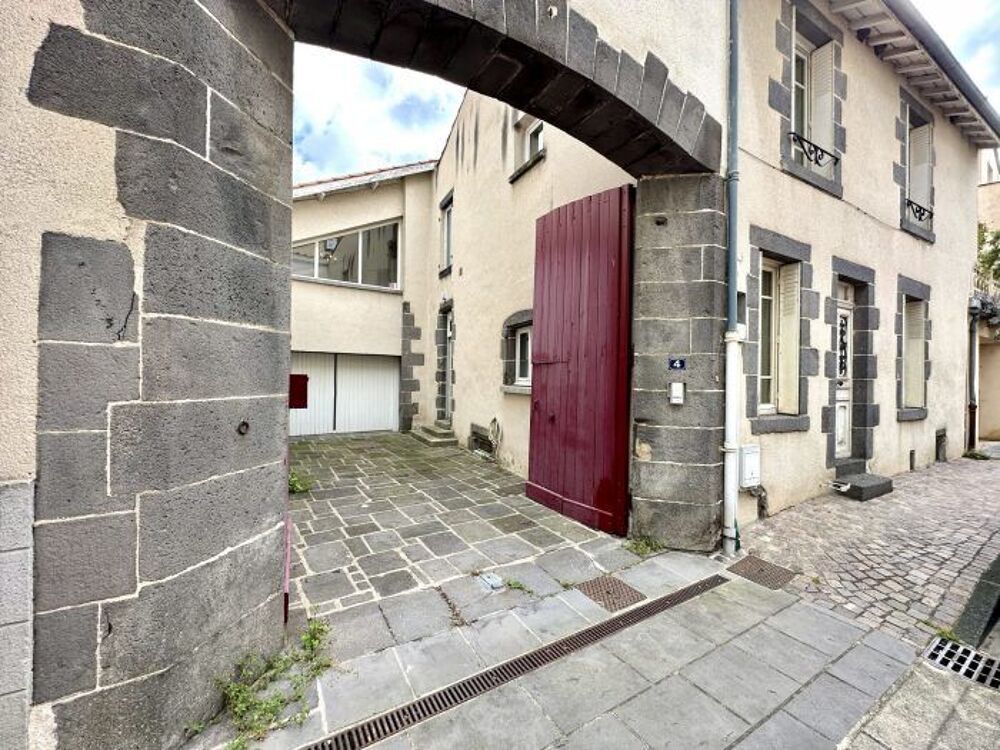 Maison 6 pièces 189 m² · à Riom · 189 m² · 319 000 €
