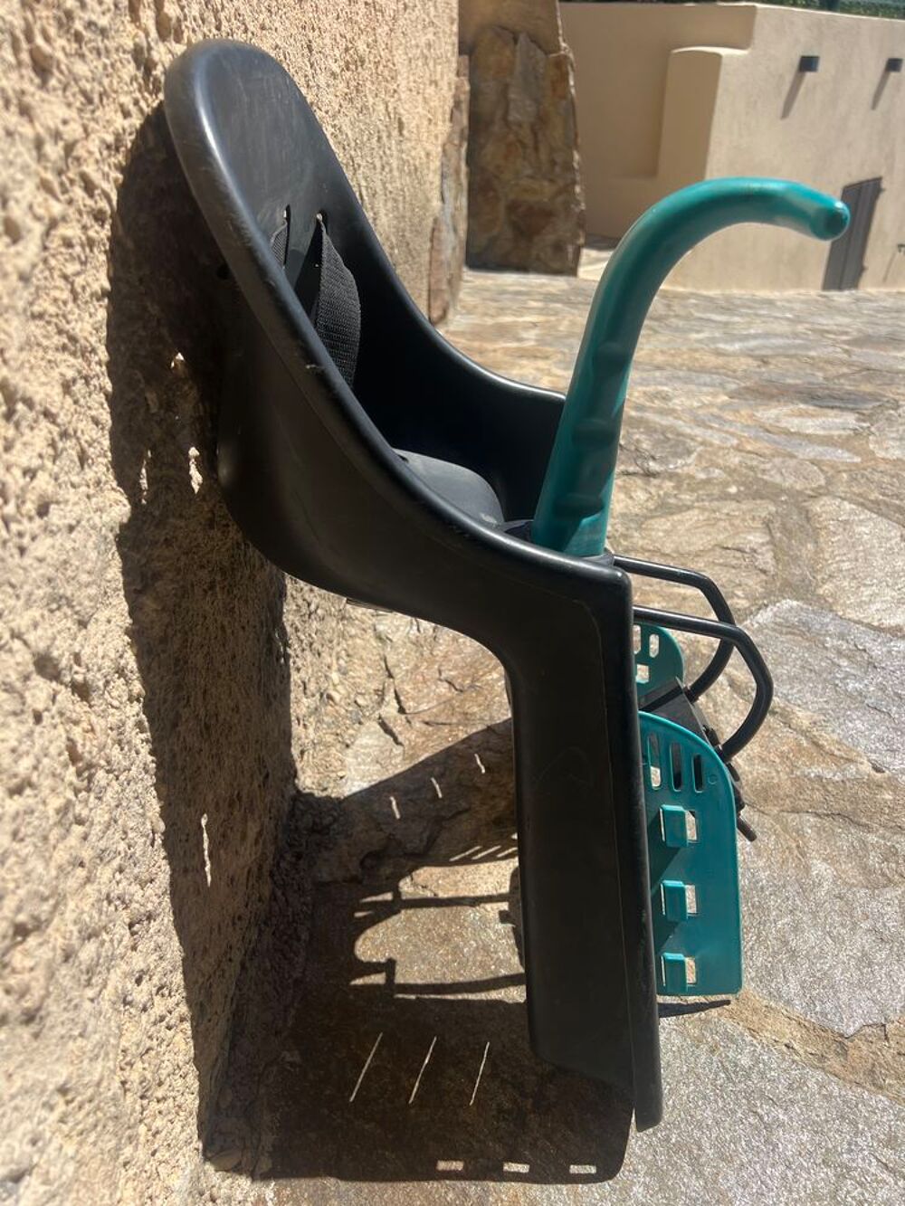 Porte enfant sur l'avant du v&eacute;lo de marque Polisport Jeux / jouets