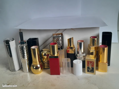 Tubes rouges a l�vres vintage 5 Dijon (21)