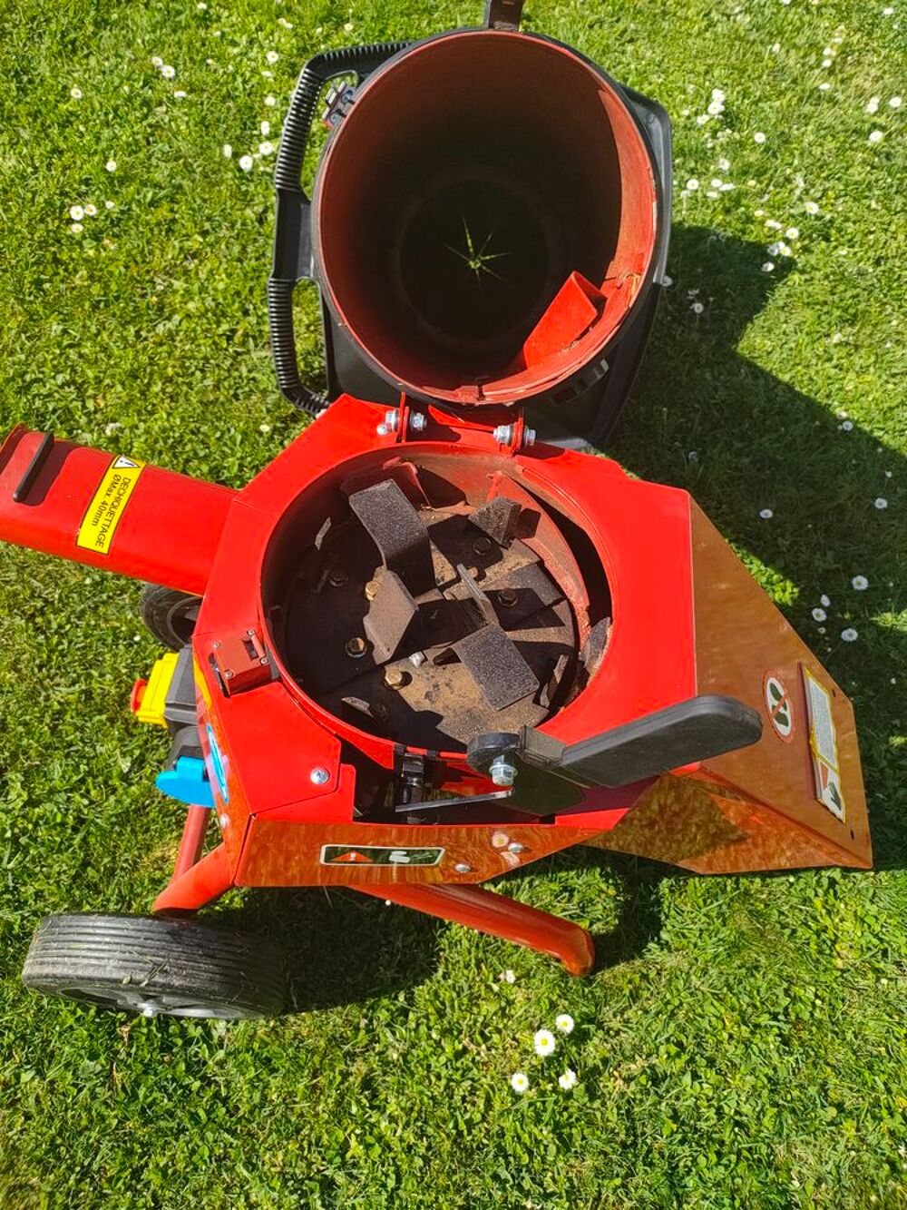 Broyeur de branches &eacute;lectrique WEINBANG Jardin