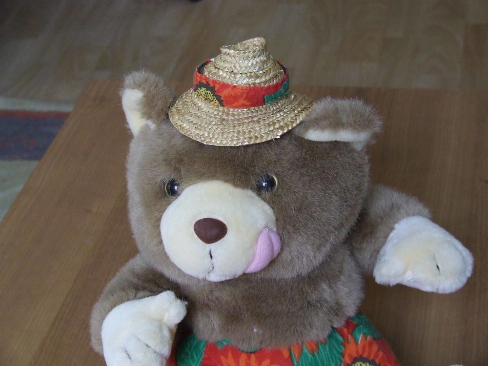 Peluche, Nounours avec son chapeau, Norme CE, TBE Jeux / jouets