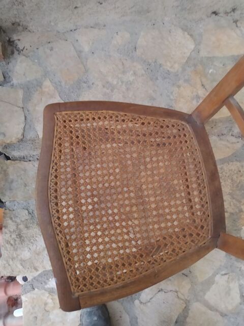 CHAISE ANCIENNE 8 Gilette (06)
