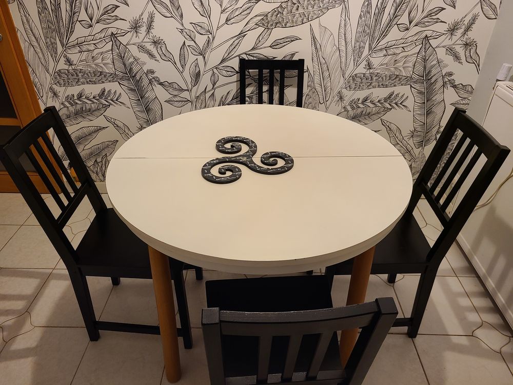 4 chaises noires en bois IKEA Meubles