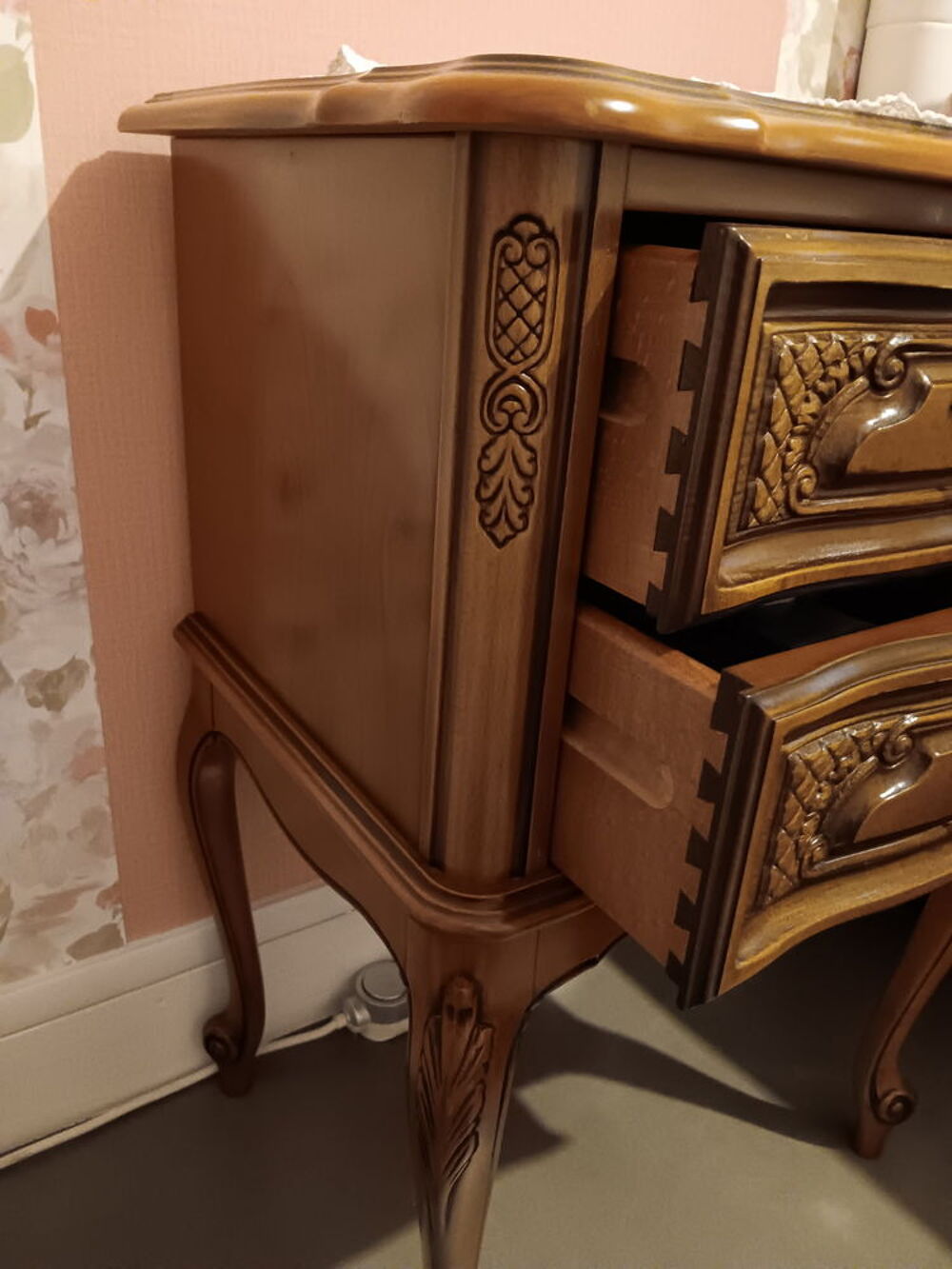 Paire de tables de Chevets style Louis XV Meubles