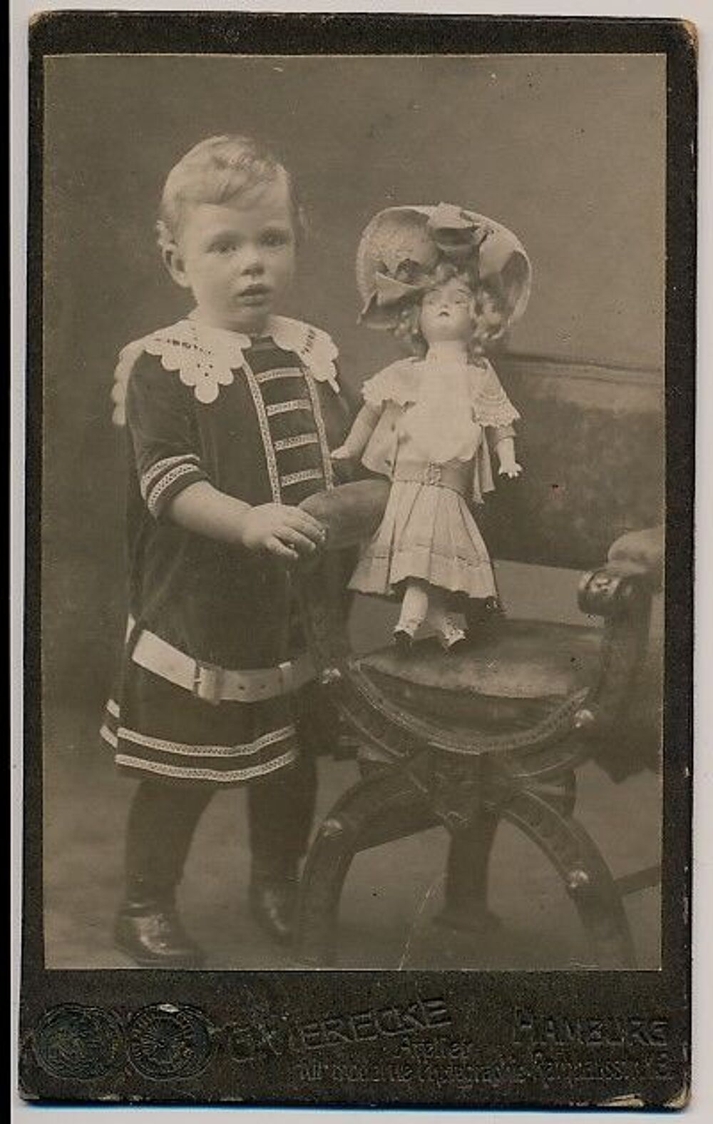 CDV Portrait Enfant Poup&eacute;e Photo G.Vierecke &agrave; Hamburg ca1910 