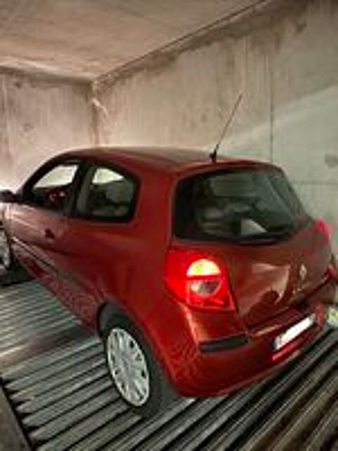 Clio III Clio 1.2 16V 75 Pack Authentique 2005 occasion 69300 Caluire-et-Cuire