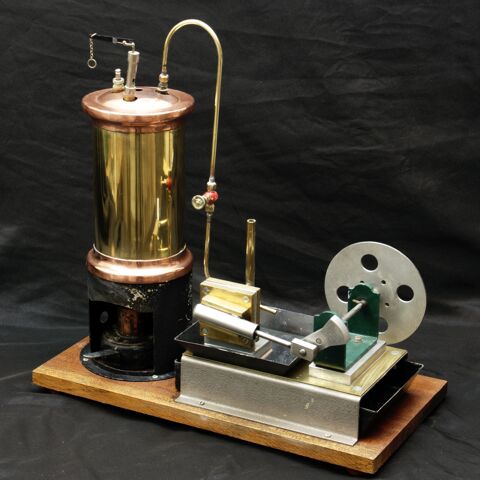 Machine  vapeur faite main 140 Tremblay-en-France (93)