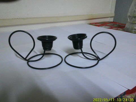 2 . Bougeoirs en  Fer .;( ancien ) 10 Nontron (24)