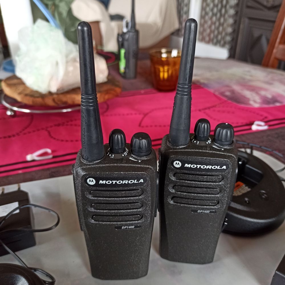 2 Talkies Motorola DP1400 Audio et hifi