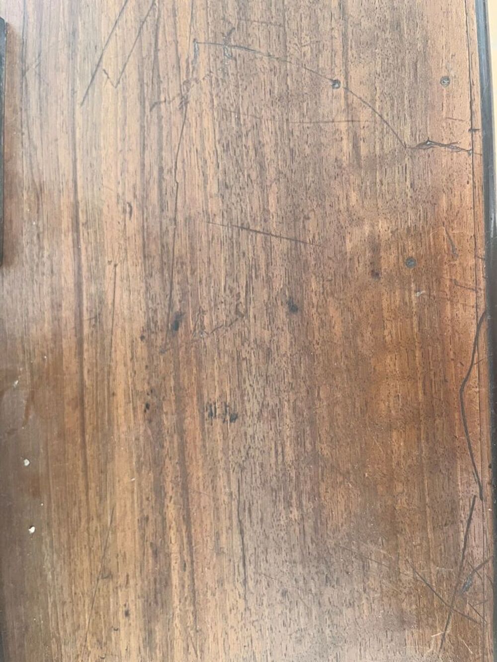 Buffet ancien en bois massif avec vitrine grav&eacute;e Meubles