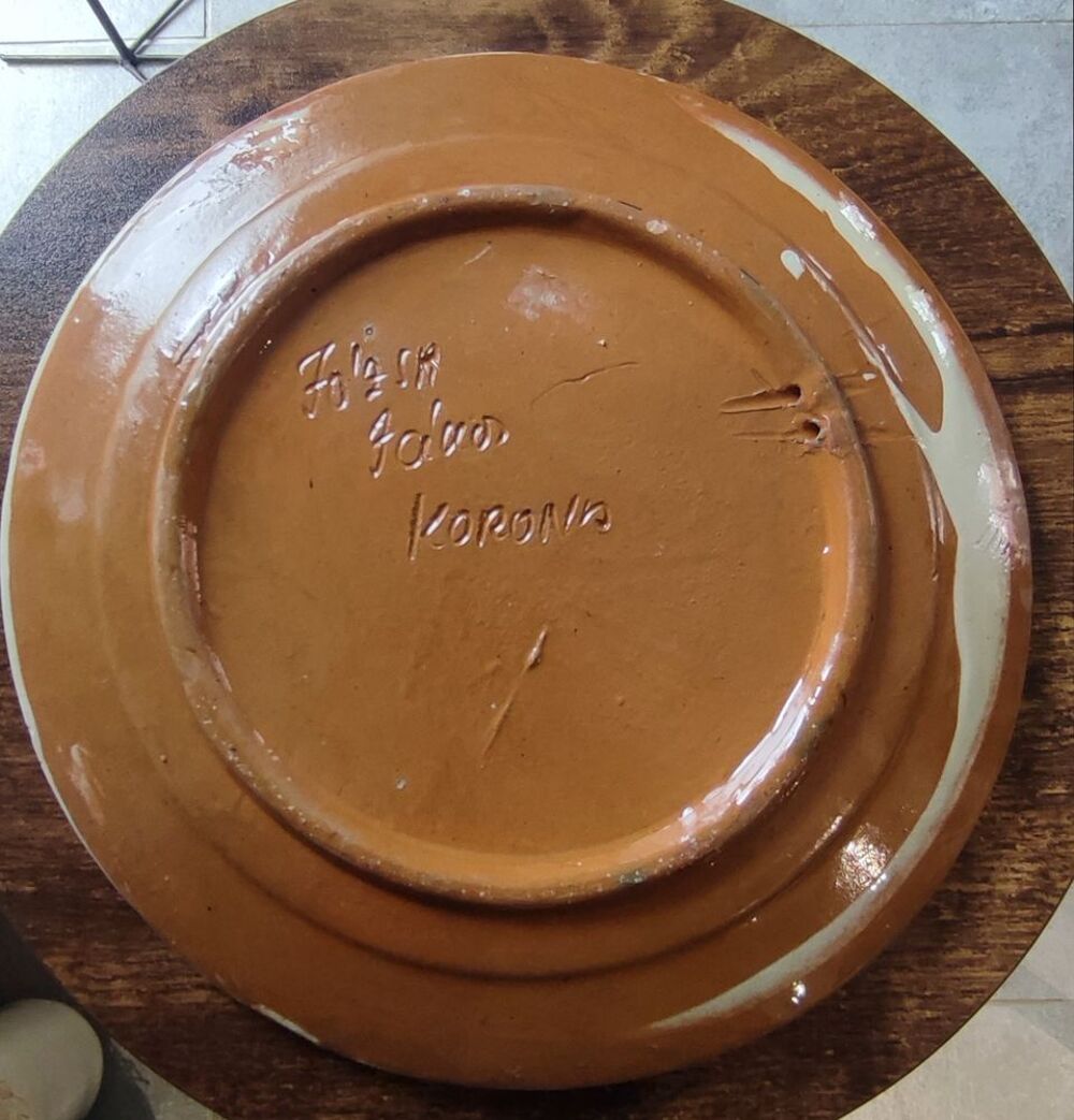 Assiette c&eacute;ramique poterie Korond 