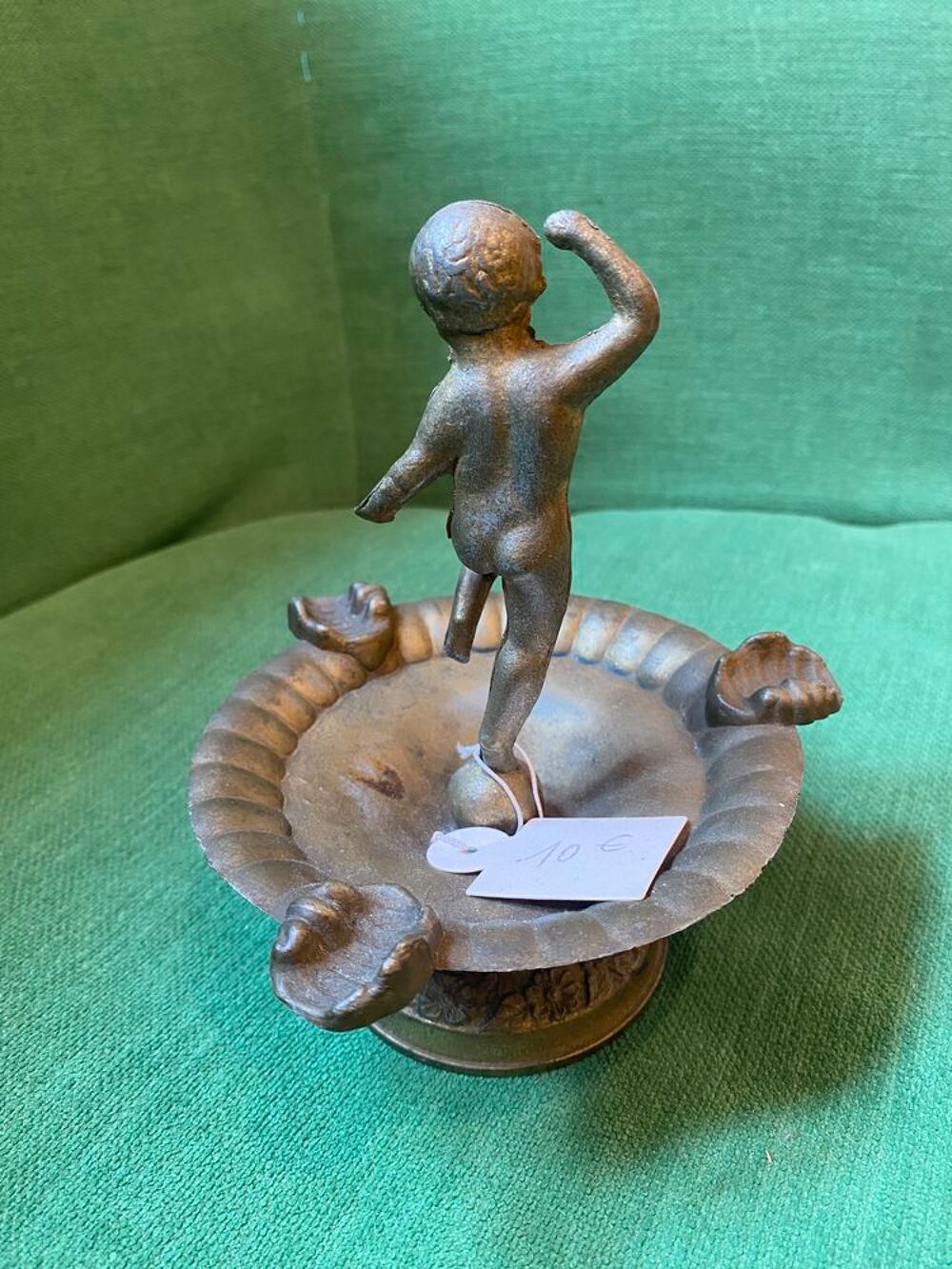 Cendrier avec enfant Décoration