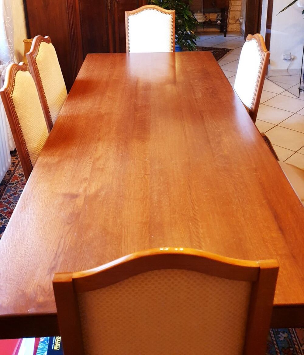 Table + 7 chaises Meubles