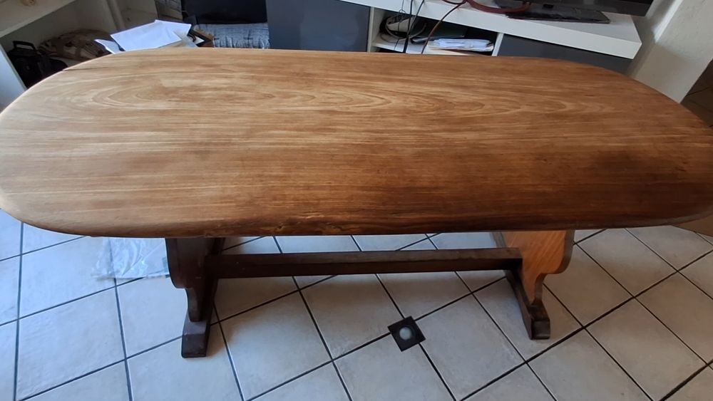 Table en bois massif Meubles