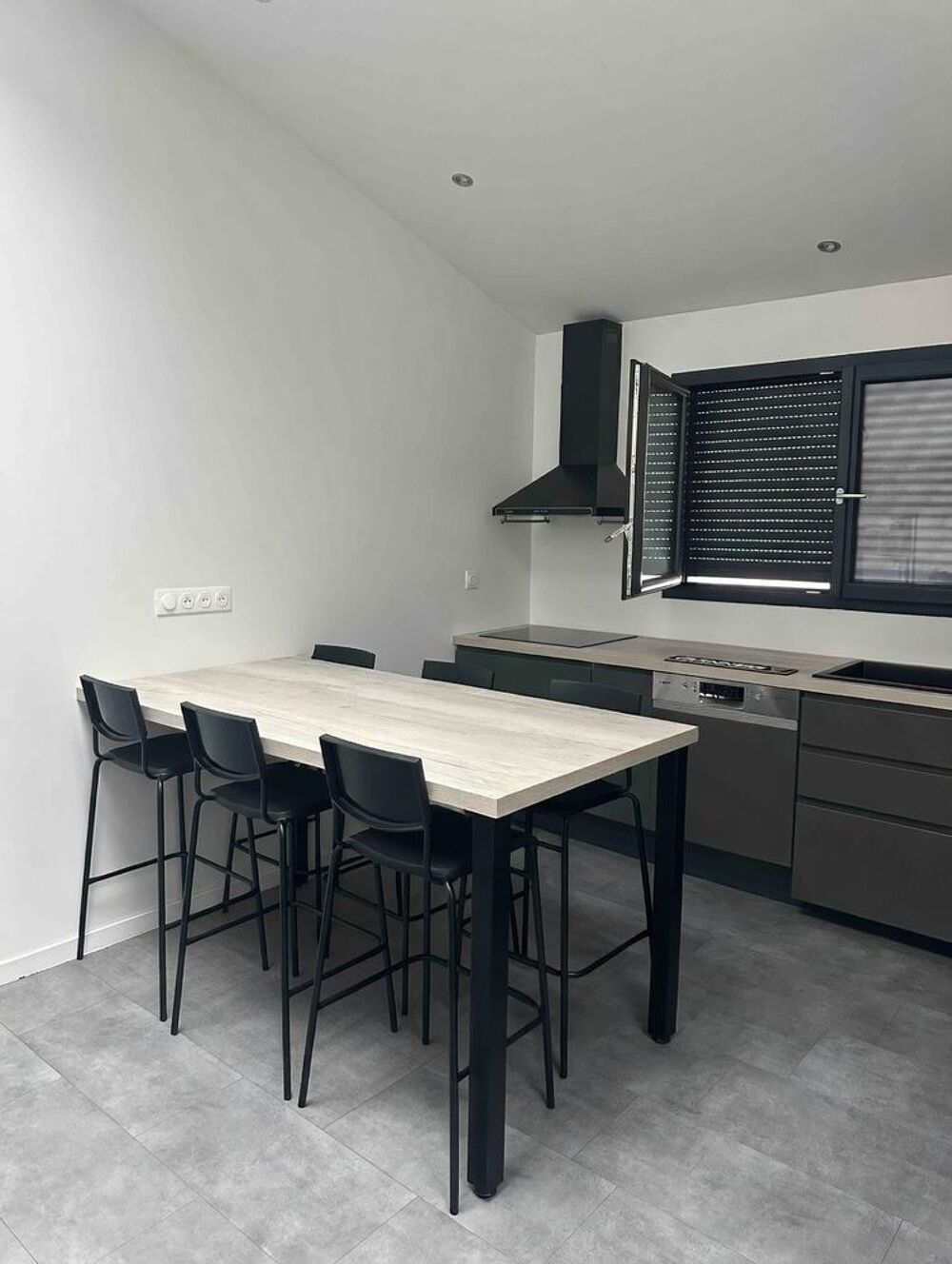 Vente Maison Maison récente avec deux garages Neuves-maisons