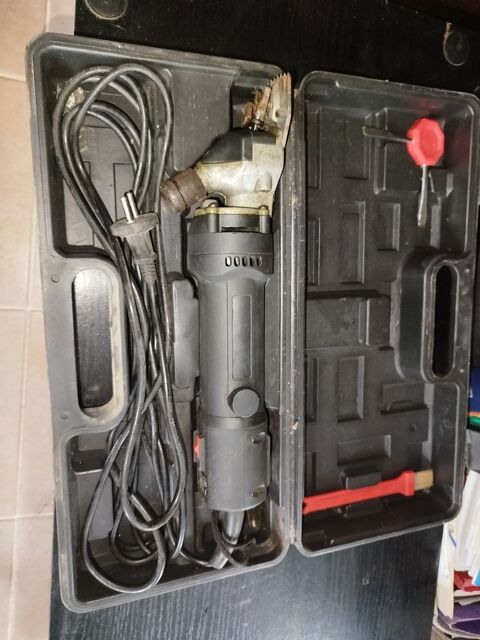 Tondeuse &agrave; mouton 150 85320 P�ault