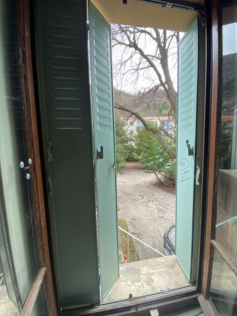 Persiennes m&eacute;talliques anti intrusion (grandes) Bricolage