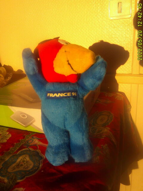 Mascotte - FRANCE . 98 10 Nontron (24)