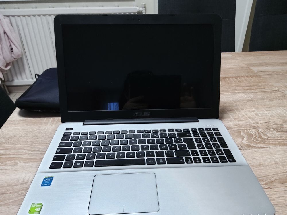 ORDINATEUR ASUS 
Matériel informatique