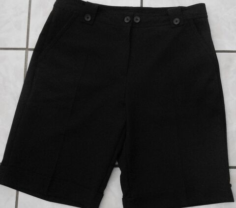 Bermuda short en milano noir Mode hiver ou �t� - T 38 - 40 10 Domart-en-Ponthieu (80)
