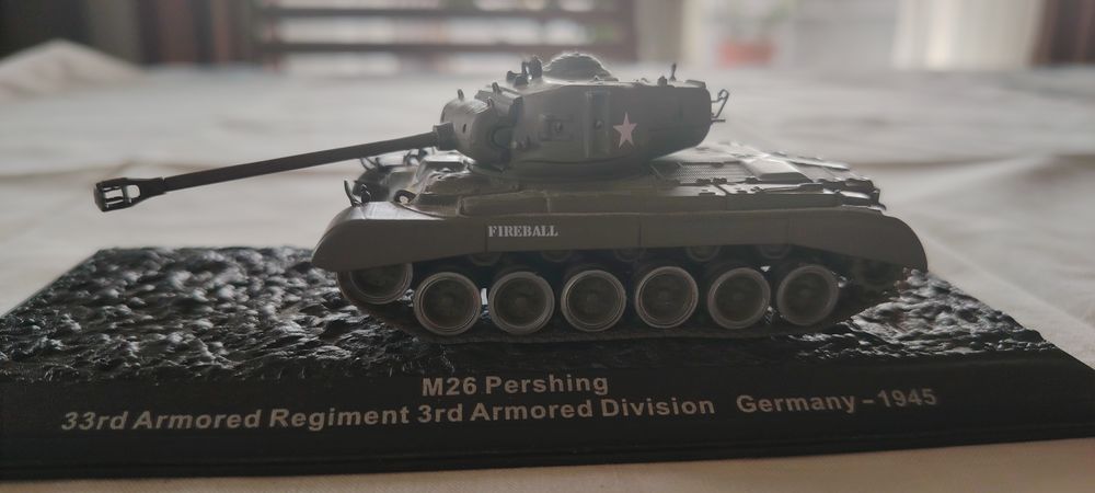 Lot de 11 tanks pour collectionneur 