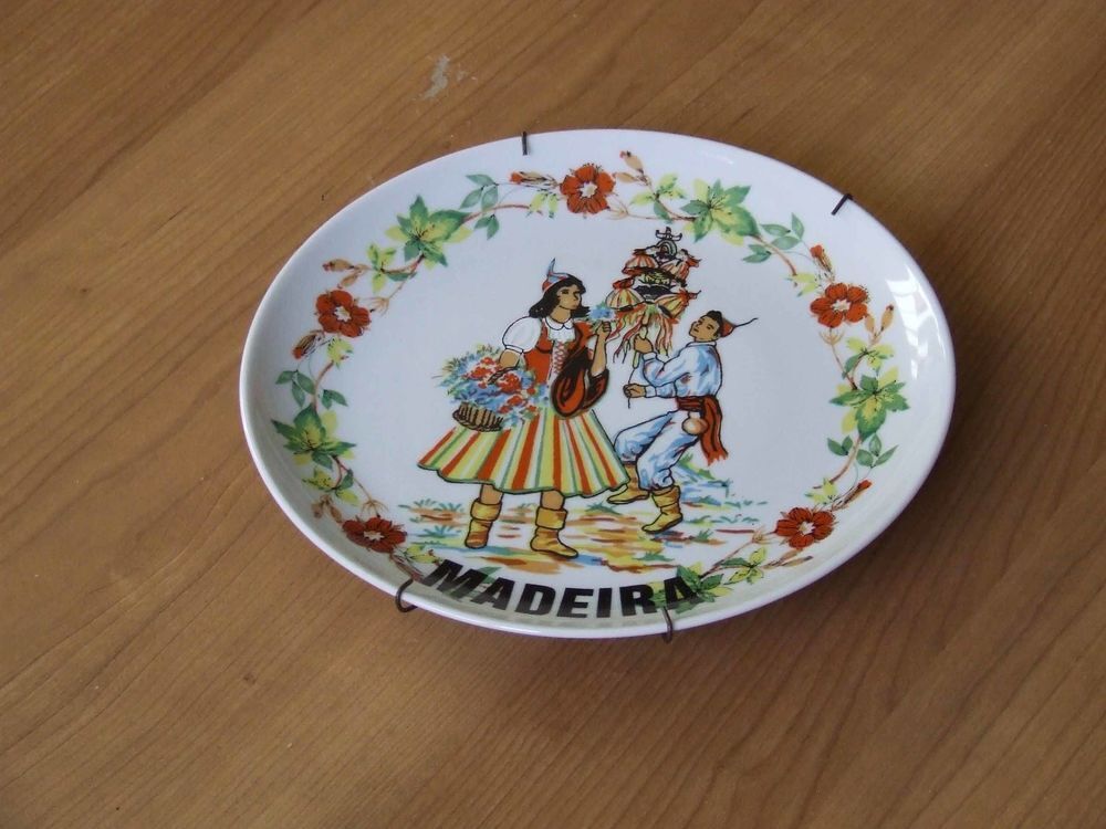 Assiette d&eacute;corative ancienne, &Icirc;le de Mad&egrave;re, TBE Décoration