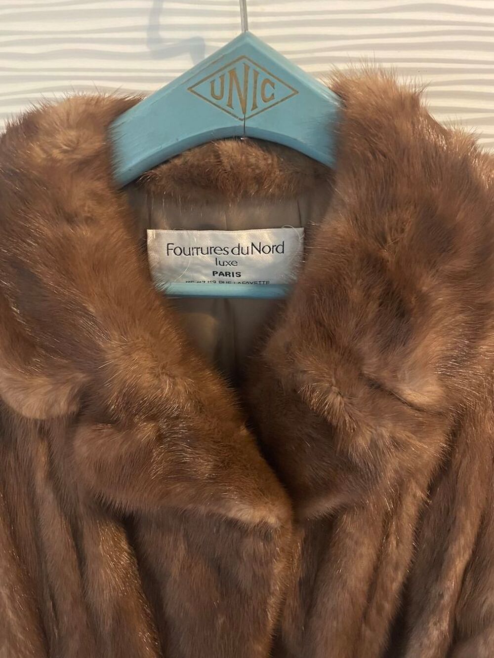 Manteau en Fourrure Marron vison- Fourrures du Nord Paris V�tements