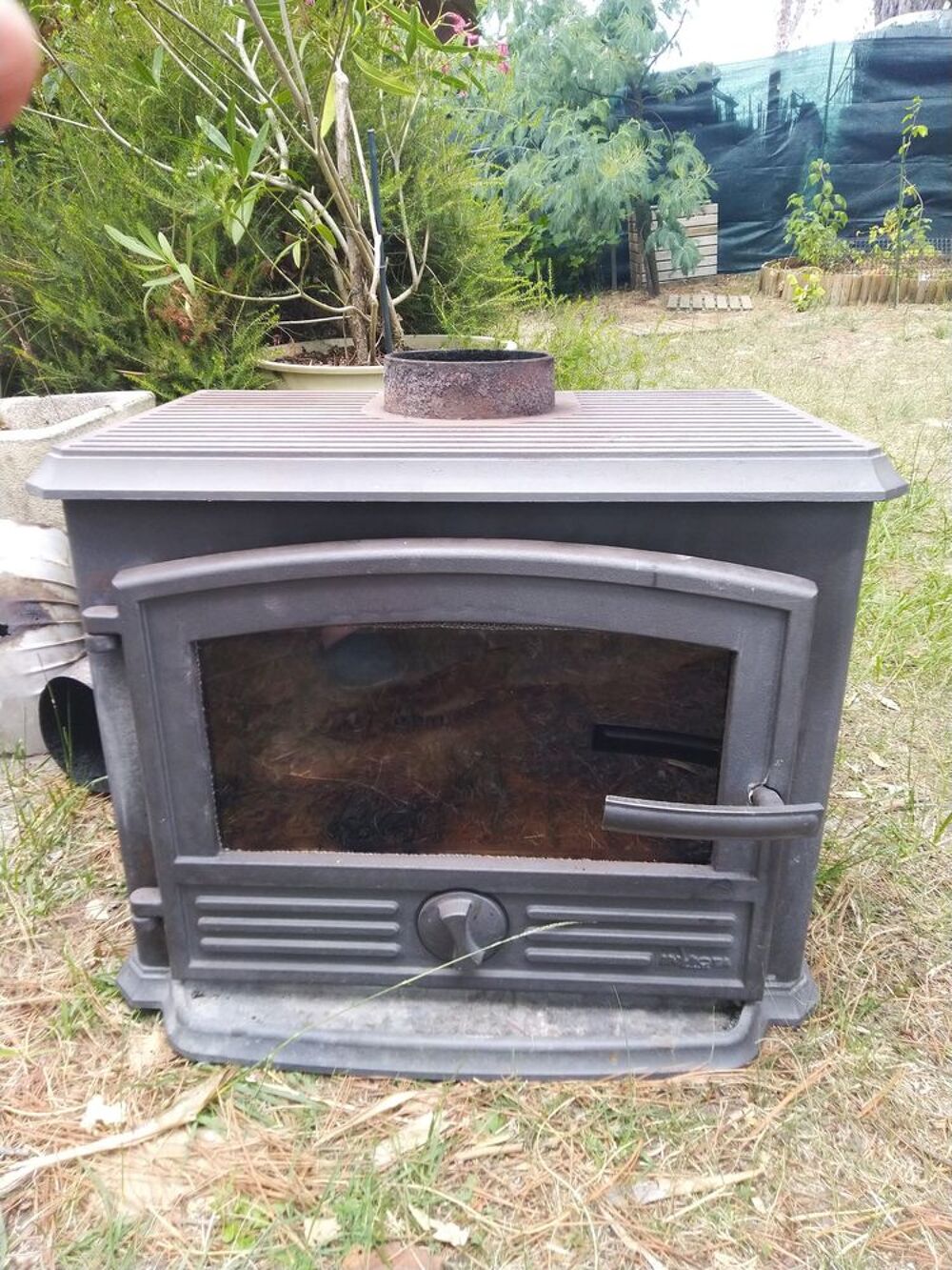 Po&ecirc;le &agrave; bois Bricolage