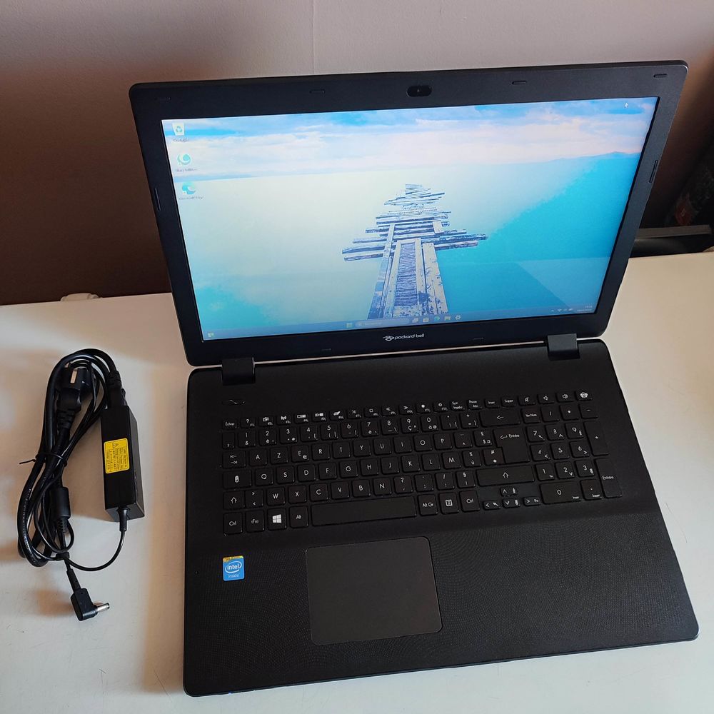 Pc portable Packard Bell 17pouces Windows 11 Matériel informatique