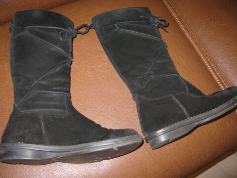 bottes femme noires 47 25 Étaples (62)
