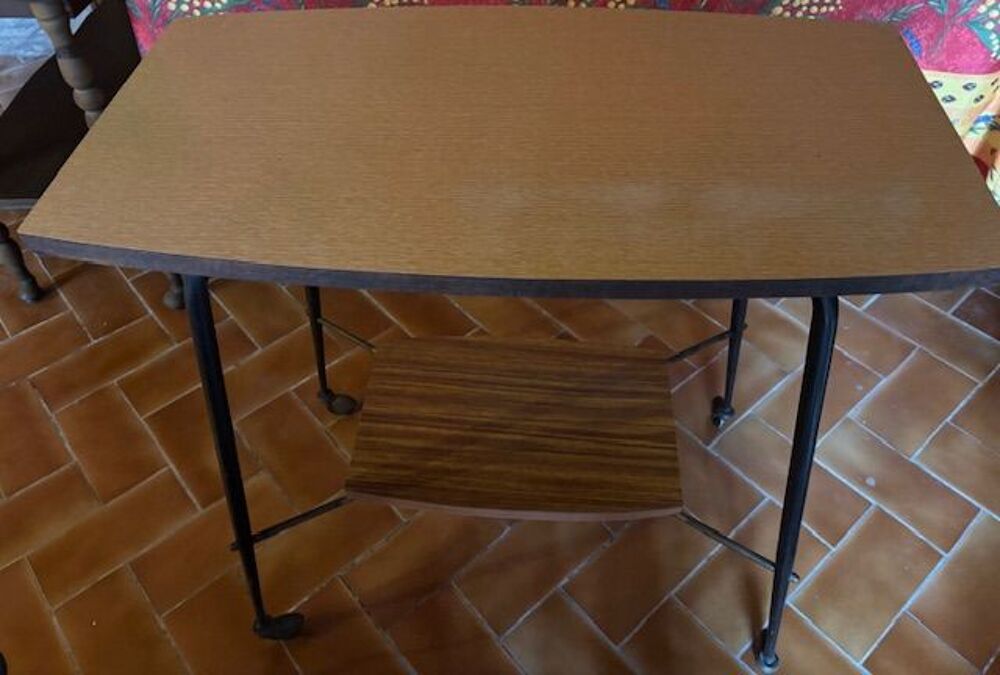 CONSOLE TELE VINTAGE EN FORMICA Meubles