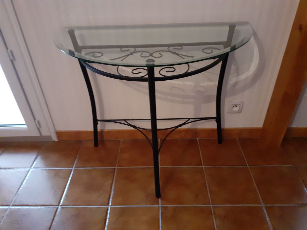 Table console demie lune 
Décoration