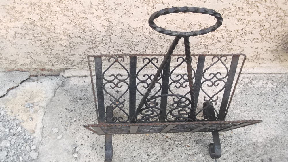 PORTE REVUES Décoration